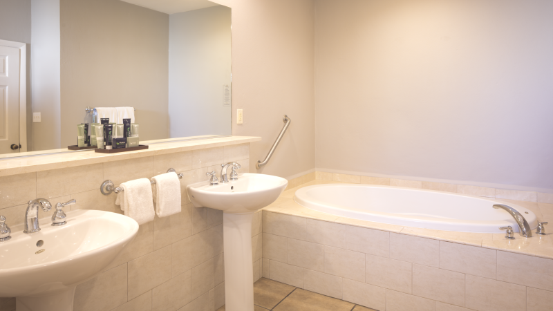 236 Royal Suite Upper Floor-wpp_260409_0115